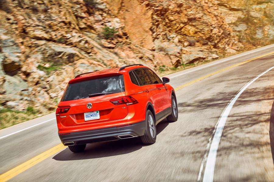  Volkswagen Tiguan S 2017 года  (NA) (фото 13 из 20)